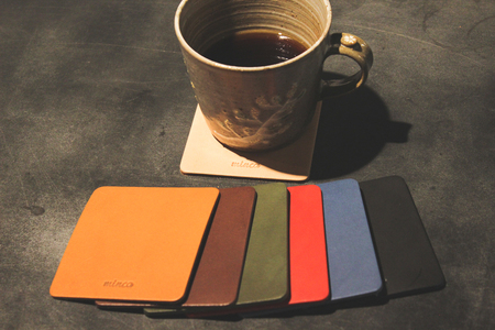 【minca】栃木レザーのコースター4枚セット  自宅、オフィス、キャンプシーンでのカフェタイムに/タン(生成)　667【日用品 人気 おすすめ 】