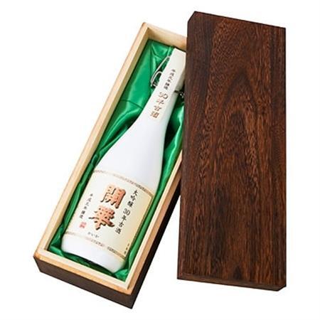創業350年の老舗酒蔵】開華 大吟醸30年古酒 720ml×1本 (風呂敷 創業350年の老舗酒蔵】開華 大吟醸30年古酒 720ml×1本 (風呂敷