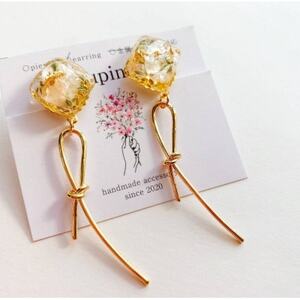 アレルギー対応ピアス「かすみ草のリボン」【1562335】