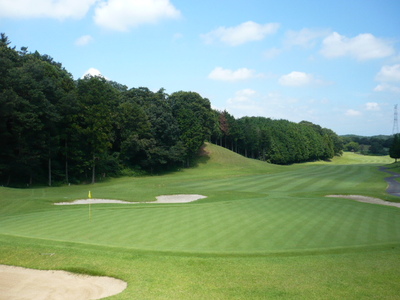 琵琶池ゴルフ倶楽部 平日1名様1ラウンドセルフプレー券 (昼食付)