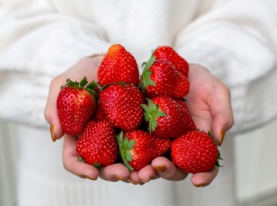 いちご＆ブルーベリー コンフィチュール 140g×各1瓶セット 合計280g ロイヤルクイーンのいちごと無農薬ブルーベリーの果実ゴロゴロ！ イチゴ 苺 ベリー フルーツ ジャム 栃木県 さくら市産 58ロハスファーム 58ロハスクラブ◇