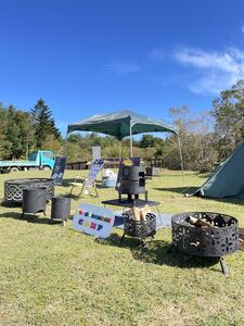 グランピングストーブ（mini）+薪入れ五徳（M）＋極厚グリルプレート（M）＋ステンレスヘラ（M）セット　アウトドア キャンプ 焚き火 たき火 たきび 焚火 ※着日指定不可◇