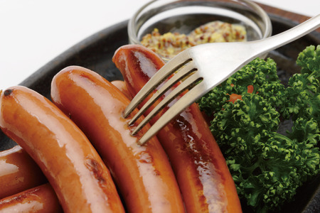 【ギフト対応可】無添加ウインナーとおつまみ燻製の6品セット（AF010 ）