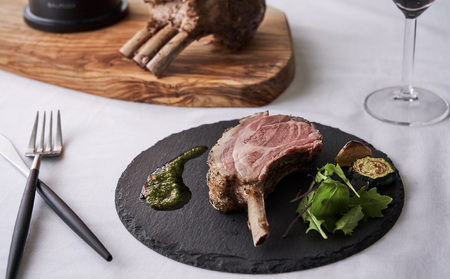 「LAMBASSADOR」 仔羊のロースト　バジル＆ハニーマスターソース添え（8本入）