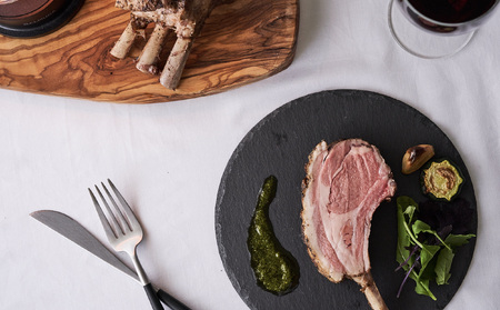 「LAMBASSADOR」 仔羊のロースト　バジル＆ハニーマスターソース添え（8本入）