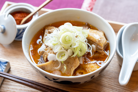 だるま食堂の牛すじ煮込みセット（300g×3パック）