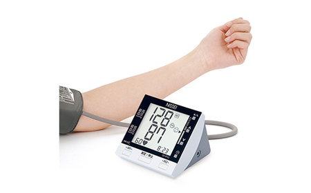 上腕式デジタル血圧計 DS-R10J ギフト 贈り物 家電 電気製品 F4H-0423