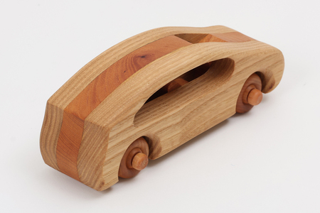 とんぼ工房手作り「木のくるま」｜木のおもちゃ 木製 無着色 車 自動車 男の子 女の子 誕生日 クリスマス プレゼント 幼児 玩具 お祝い ハンドメイド [0333]