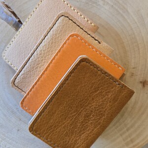 ケモノのカードケース（２つ折り名刺入れ）