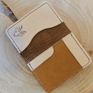 ケモノのカードケース（２つ折り名刺入れ）