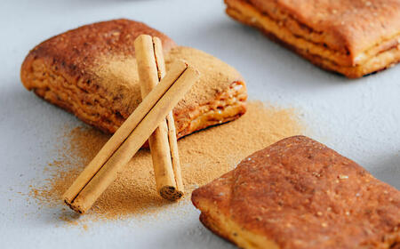 BASE BREAD シナモン　24袋  【11100-1289】