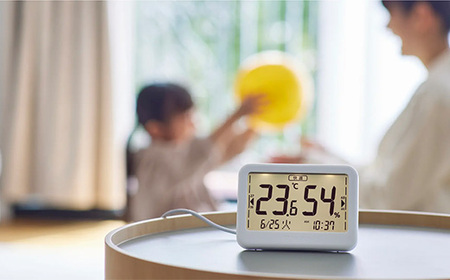 リズム 高精度デジタル温湿度計 COMFOMETER ダークグレー 【11100-1845】