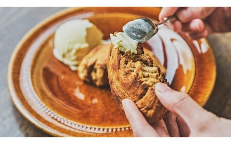 【定期便】〈3ヵ月定期便〉BASE BREAD 3種セット(ミニ食パン レーズン・さつまいも・ストロベリー)　 B35000018【11100-2276】