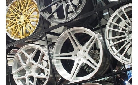 車のカスタマイズチケット　900,000円分　