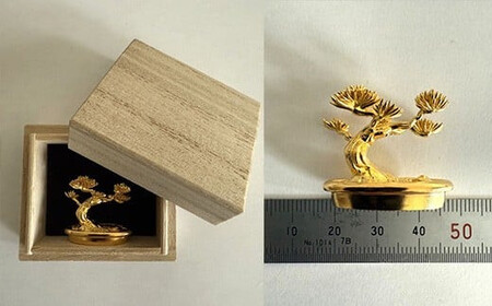 純金製　松の盆栽（約30g）　