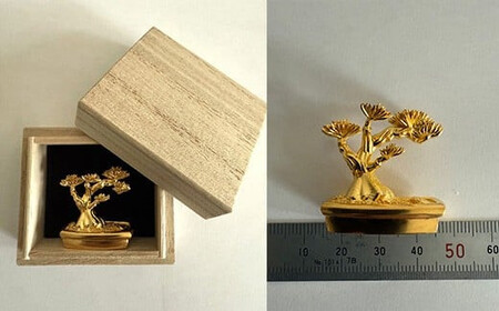 純金製　松の盆栽（約50g）　