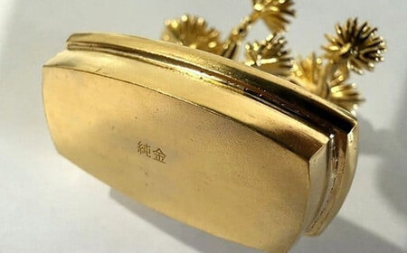 純金製　松の盆栽（約50g）　