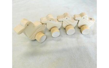 なかよしアヒルの親子 ／ 木工 玩具 おもちゃ 埼玉県