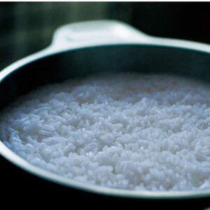 【ガス火専用】無水調理ができ、フタはフライパンになる アルミ鋳物鍋「味わい鍋」両手22cm 日本製【1137356】