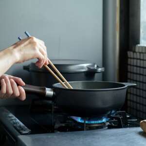 【ガス火専用】無水調理ができる片手鍋 アルミ鋳物鍋「味わい鍋」片手20cm 日本製【1137358】