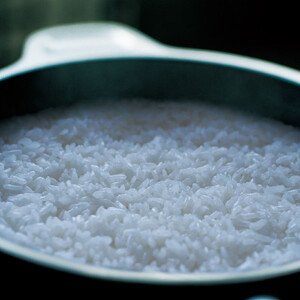 【ガス火専用】無水調理ができ、フタはフライパンになる アルミ鋳物鍋「味わい鍋」両手特深22cm【1137359】