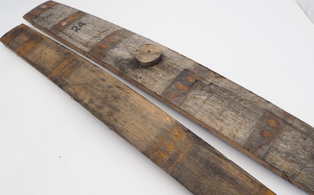 ウイスキー樽材で作った晩酌用木皿 No.541