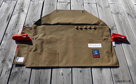 ツールロールエプロン(ヤマノススメ×P3-LABOコラボ)[52210797] ファッション TVアニメ 迷彩柄 アウトドア グッズ 刺繍 ワッペン ポケット 燃えにくい  カーキドラブ