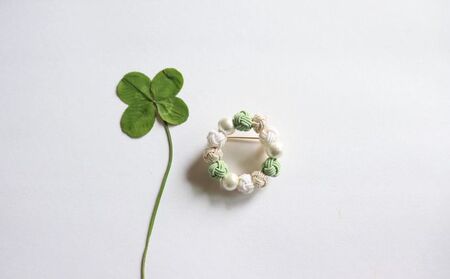水引ブローチ【シロツメクサ】[52210892] ファッション小物 小物 白 緑 コーディネート ワンポイント かわいい おしゃれ 胸元 お花 お花モチーフ