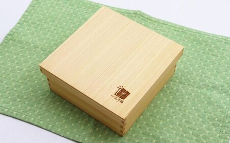 100年ヒノキ（西川材）のお弁当箱 [52210894] キッチン雑貨 美しい木目 ヒノキの香り おせち ひな祭り お花見 ご馳走 サンドイッチ入れ 
