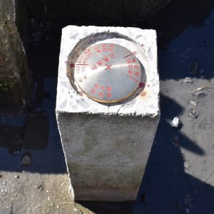 全国唯一平地の三県境(栃木県・群馬県・埼玉県)プレート(レプリカ:メッキ加工あり)