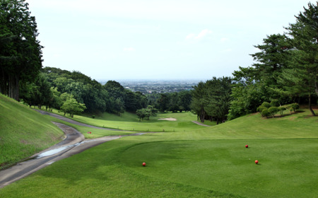 ＜土日祝＞北武蔵CC 土日祝ゴルフプレー券 (1枚) ゴルフ プレー券 1ラウンド 1名 土日祝 北武蔵カントリークラブ ゴルフ場 スポーツ ギフト 贈り物 関東  F5K-227