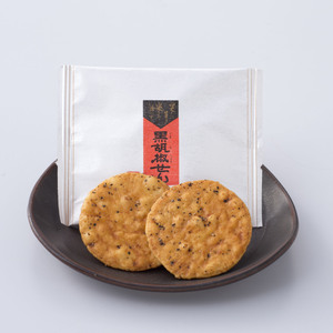 〔おせんべいやさん本舗 煎遊〕黒胡椒せん 大箱　80枚入（2枚×40袋）【11218-0875】