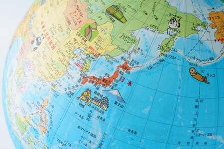 SHOWAGLOBES 絵入り地球儀21cm～地球儀のあるべき姿を求めて～（日本地図付）【インテリア 知育 お祝い ギフト】