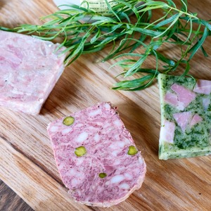 【豪華な食卓セット】サッカムセタナイのこだわり燻製＆スイーツ 6点セット ベーコン ソーセージ 豚レバー テリーヌ ショコラ パウンドケーキ チョコレート デザート スイーツ おつまみ 盛り合わせ お取り寄せ 北海道 せたな町 ふるさと納税