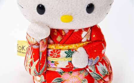 No.182 木目込人形（ハローキティ）