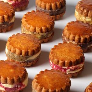 グラスフェッドバターサンド　5個　(5種類×各1個)　低糖質な人気バターサンドを冷凍でお届け　【配送不可地域：離島】【1612450】