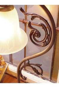 職人が1つ1つ丁寧に手作り！アンティーク調テーブルランプＣ