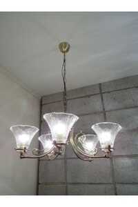 職人が1つ1つ丁寧に手作り！アンティーク調5灯シャンデリア