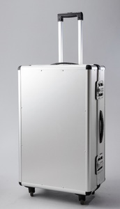 スーツケース（L）／２泊３日にちょうどいい容量７０Ｌ（アルミケース）