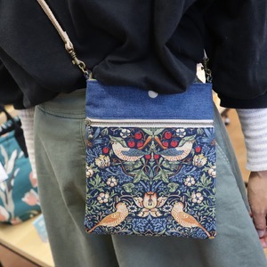 スマホが入る少し大きいポシェット(青×デニム)