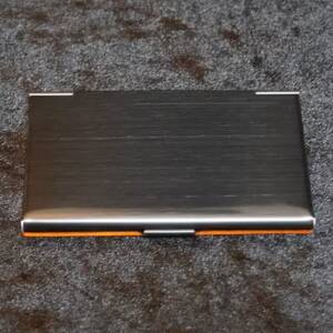 イタリア・クレモナで修行したバイオリン職人が作る二枚板継ぎ名刺ケース【ブラック】【1559385】