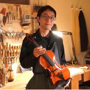 イタリア・クレモナで修行したバイオリン職人が作る木の名刺ケース【ピンクゴールド】【1382034】