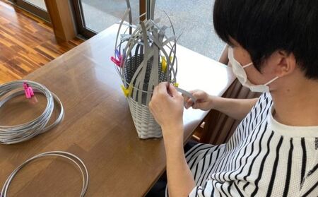 バック エコ クラフトテープ ハンドメイド 暖色 3点セット トートバック 色違い 手作業 お出掛け 買い物 普段使い おしゃれ 小物 ファッション小物 赤 ピンク グレー