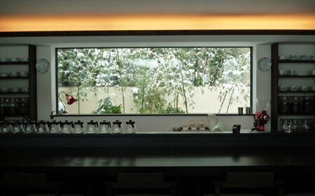 No.178-01 【毎月定期便6回】珈琲鑑定士が厳選!焙煎したてのおすすめコーヒー(豆)