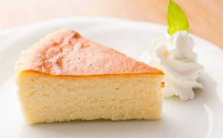 2種のチーズケーキ 2ホールセット お菓子 スイーツ デザート 濃厚 しっとり 軽やか スフレ ミックス ふわふわ イチゴ 安心 安全 手作り 若鶏 たまご 1位 