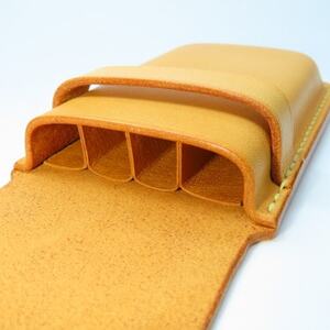 牛ヌメ革 間仕切り付4本用 ペンケース(手縫い)【1497055】