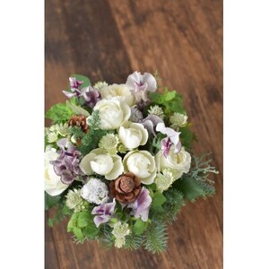 【毎月定期便】季節のフラワーアレンジメント～フレンチスタイル～全12回【配送不可地域：離島・北海道・沖縄県・九州】【4051545】