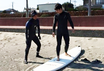 【SLOF SURF DESIGNS】鴨川発！SLOFのサーフレッスン ２時間１名様　[0030-0089]