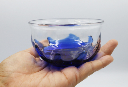 【SUKI GLASS STUDIO】 ガラス工芸品『波のボウル』小サイズ１個　[0012-0021]