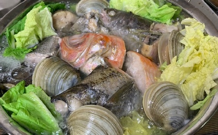 [配送不可期間あり]魚介の出汁染みわたる いずみや鮮魚店の海鮮鍋セット [0011-0033]